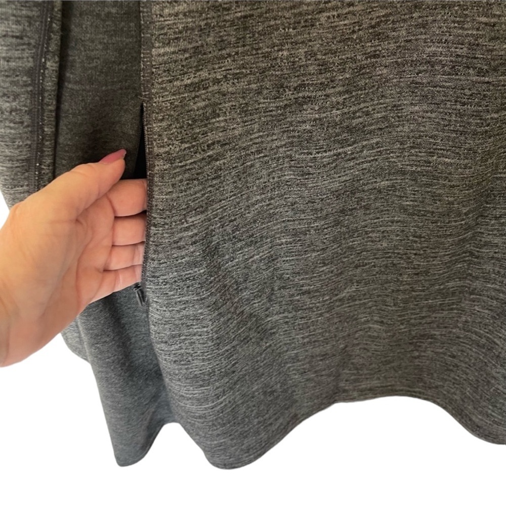 TITLE NINE Rachel Sweatshirt Tunic Top Two
Tone Size M - Picture 5 of 5